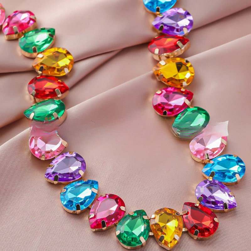 Wholesale Exaggerated Geometric Love Color Rhinestone Clavicle Necklace ACC-NE-JunJie012