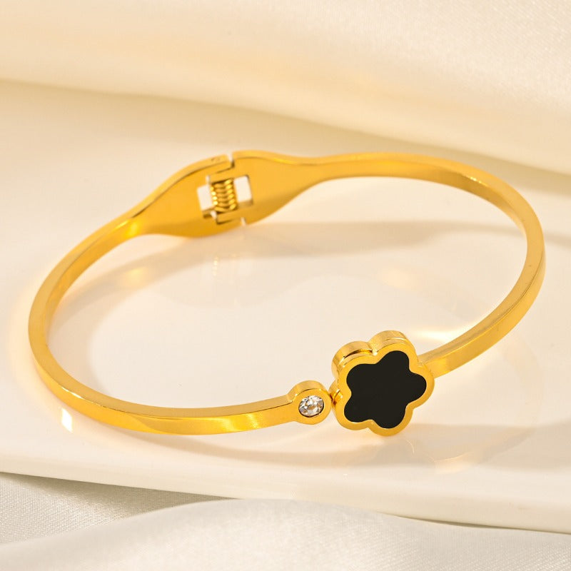 Wholesale Titanium Steel Light Luxury Five-leaf Clover Love Bracelets ACC-BT-Zhuox005