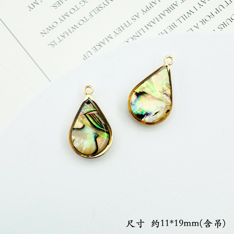 Wholesale Trendy Geometric Shell Pendant Copper Electroplated DIY Jewelry Accessory For Layering Necklaces Boutique Resale