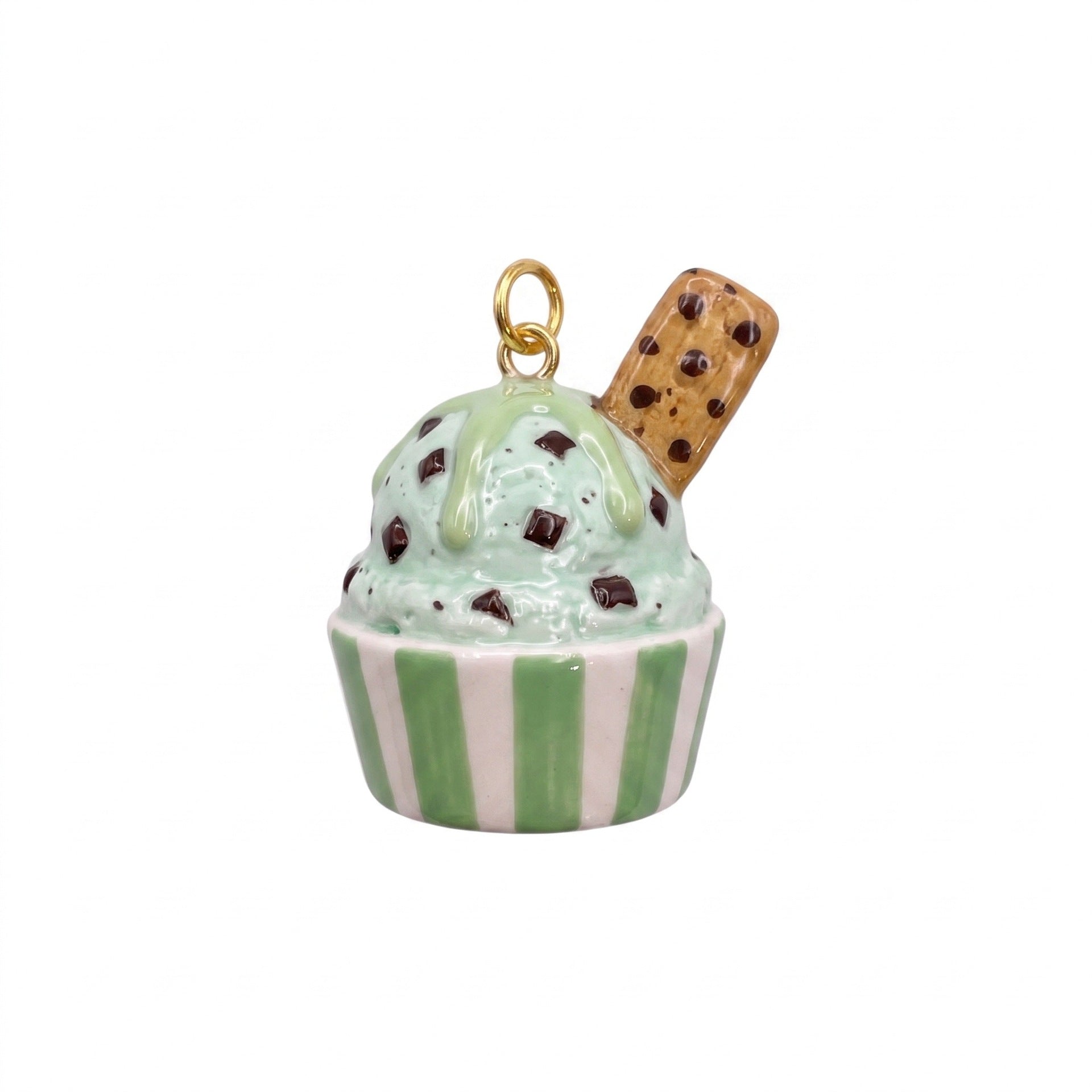 Wholesale Miniature dessert toy pendant,  3D realistic ice cream milkshake shape,  glossy and oil-dripping,  cute girly accessory.