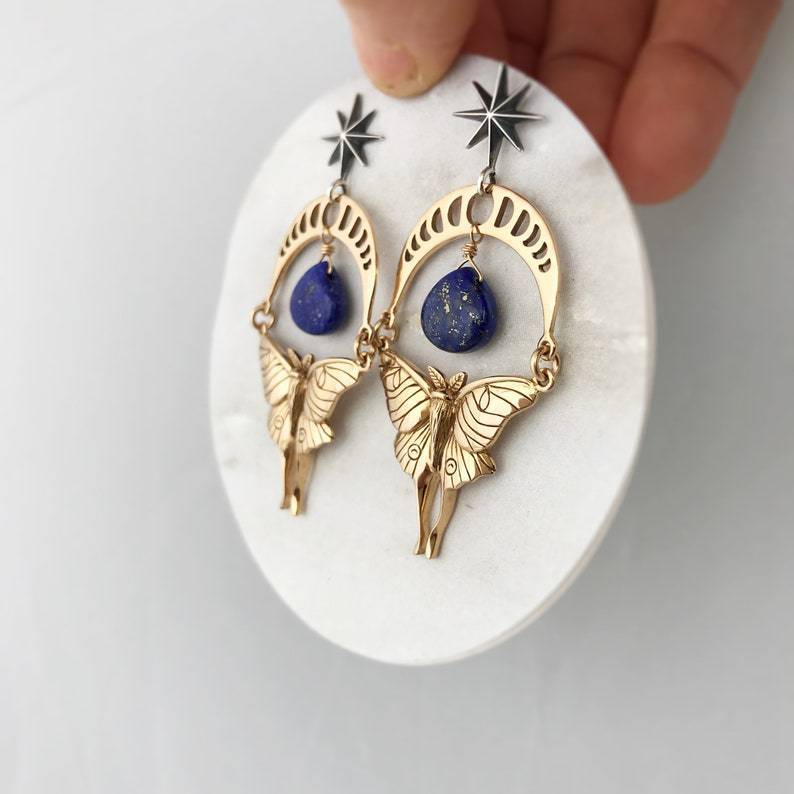 Wholesale Retro Eight-Pointed Star Moon Phase Earrings with Skull and Moth Motifs for Women,  Gold-Tone Alloy Fashion Accessory Gift