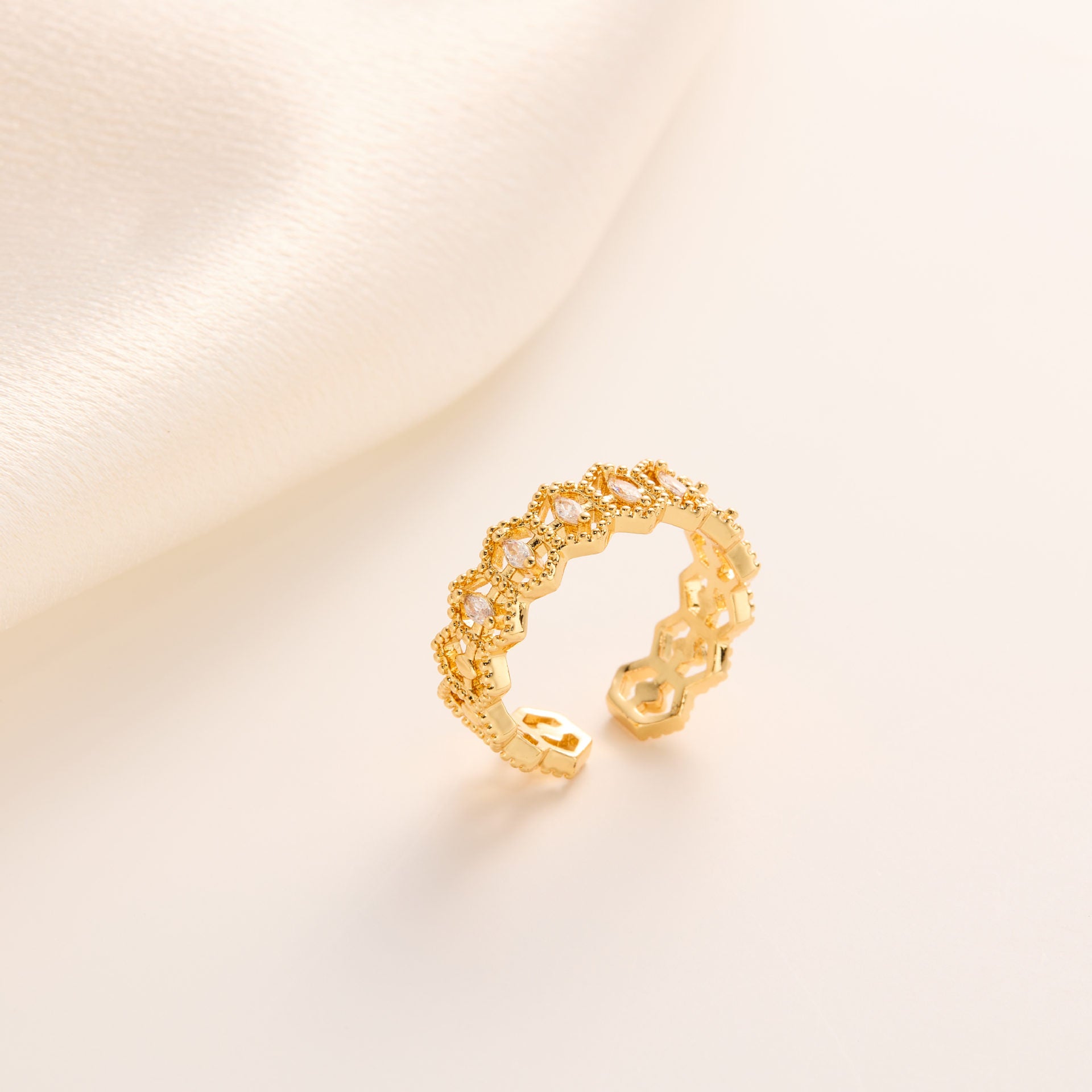 Wholesale Copper Micro-diamond Exquisite Shiny Light Luxury Open Rings ACC-RS-XuHao002