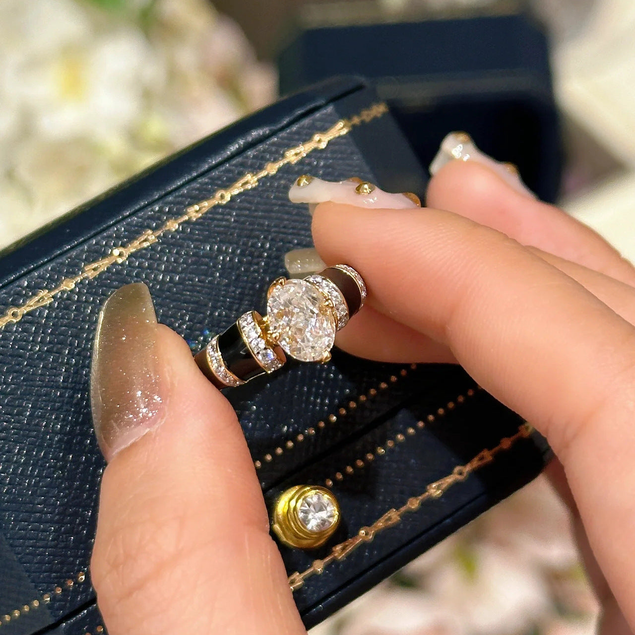 Wholesale Light Luxury Drip Glaze Black and White Enamel Dopamine Rings Luxury Rings ACC-RS-Qichuang001