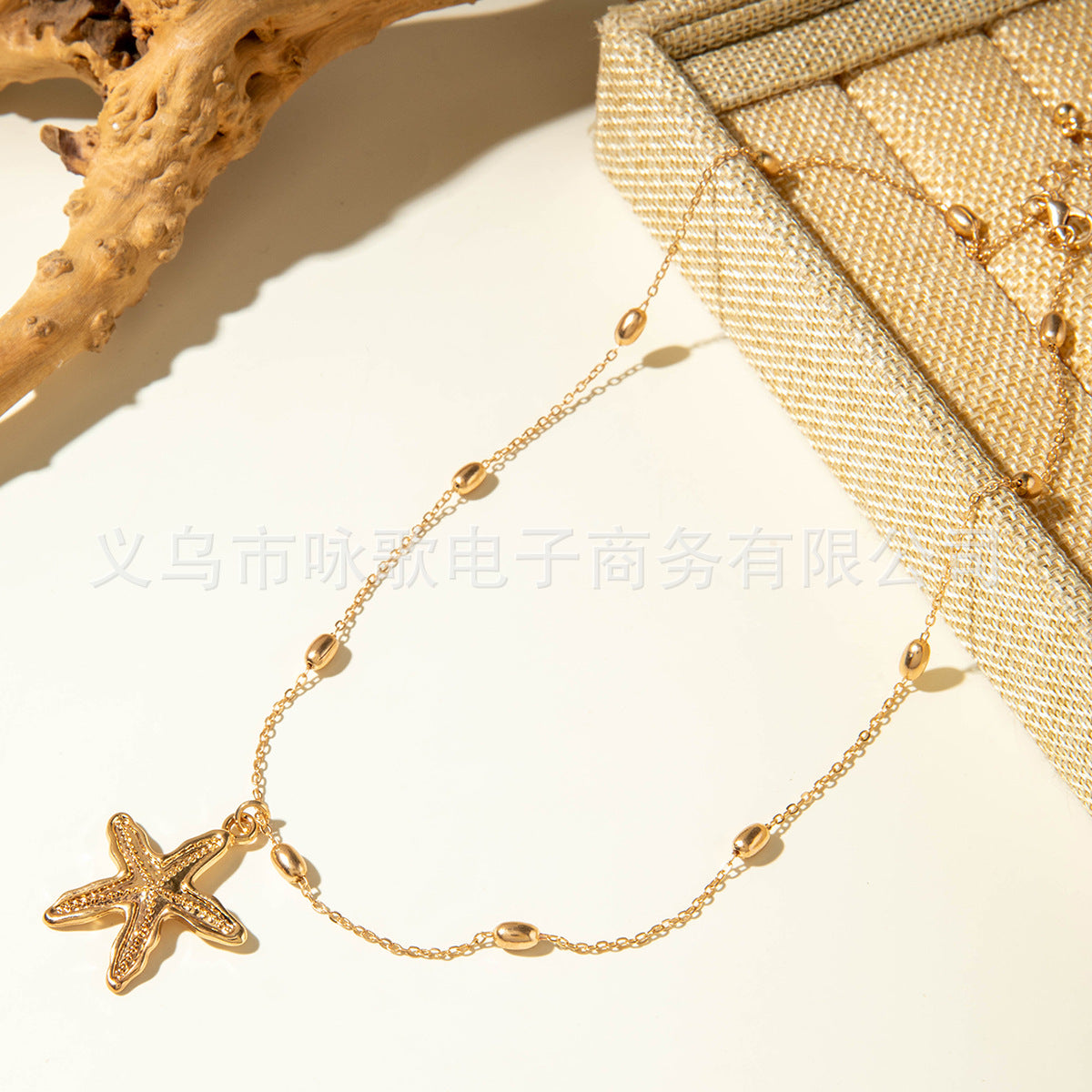 Wholesale Starfish Pearl Flower Necklace Vintage Metal Stacking Necklace
