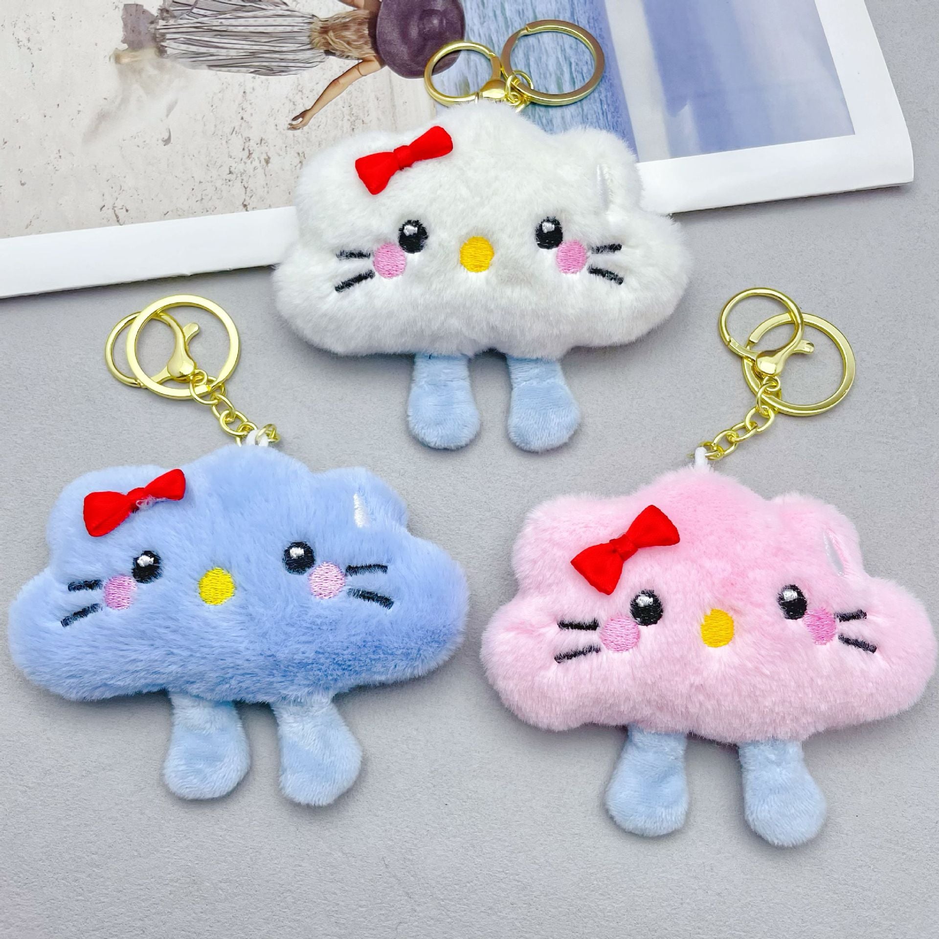 Wholesale Stylish Cloud Plush Keychain Bag Charm Pink Wool Yarn Cute Gift for Couples