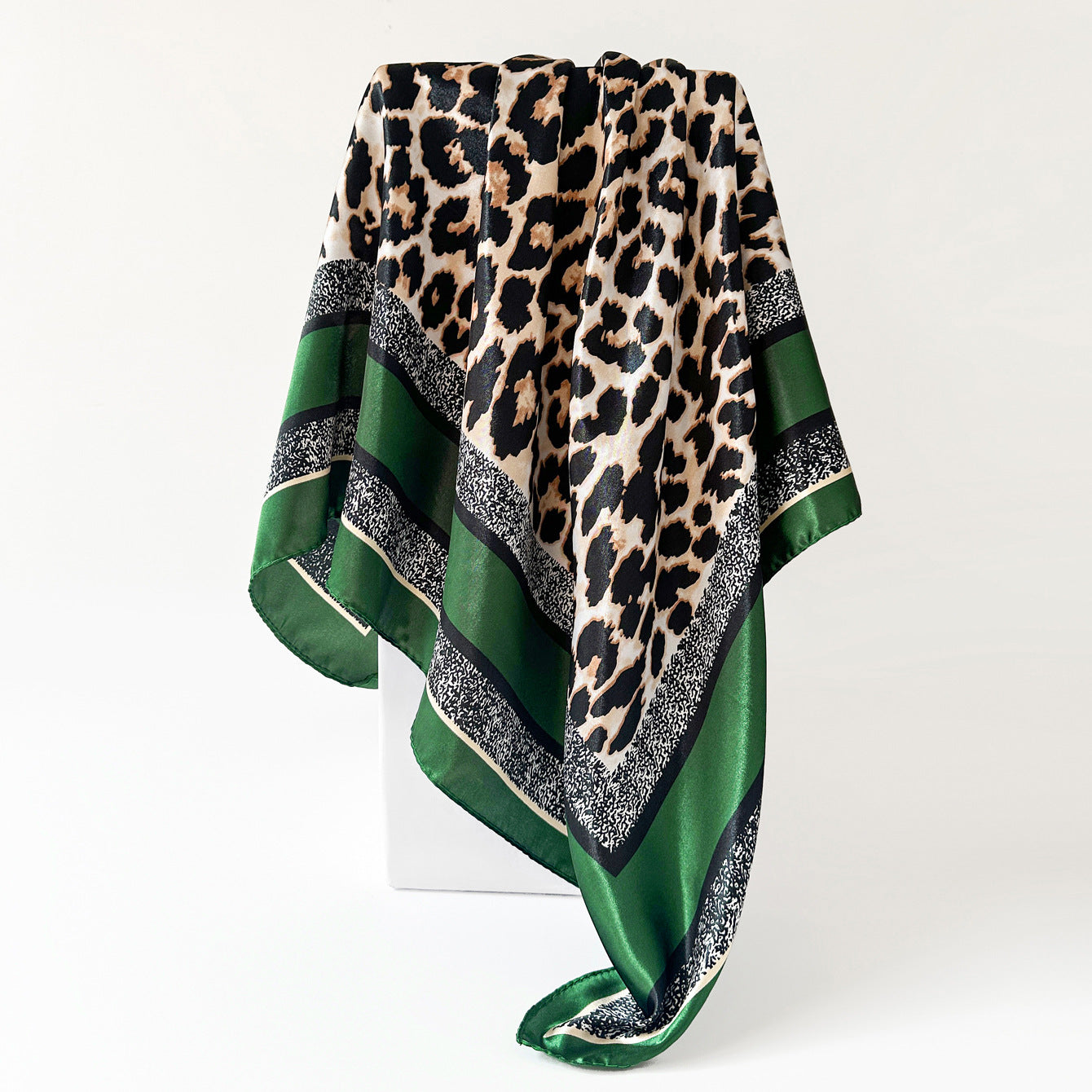 Wholesale Satin Square f Leopard Print Retro Women S Summer Fashion Accessory