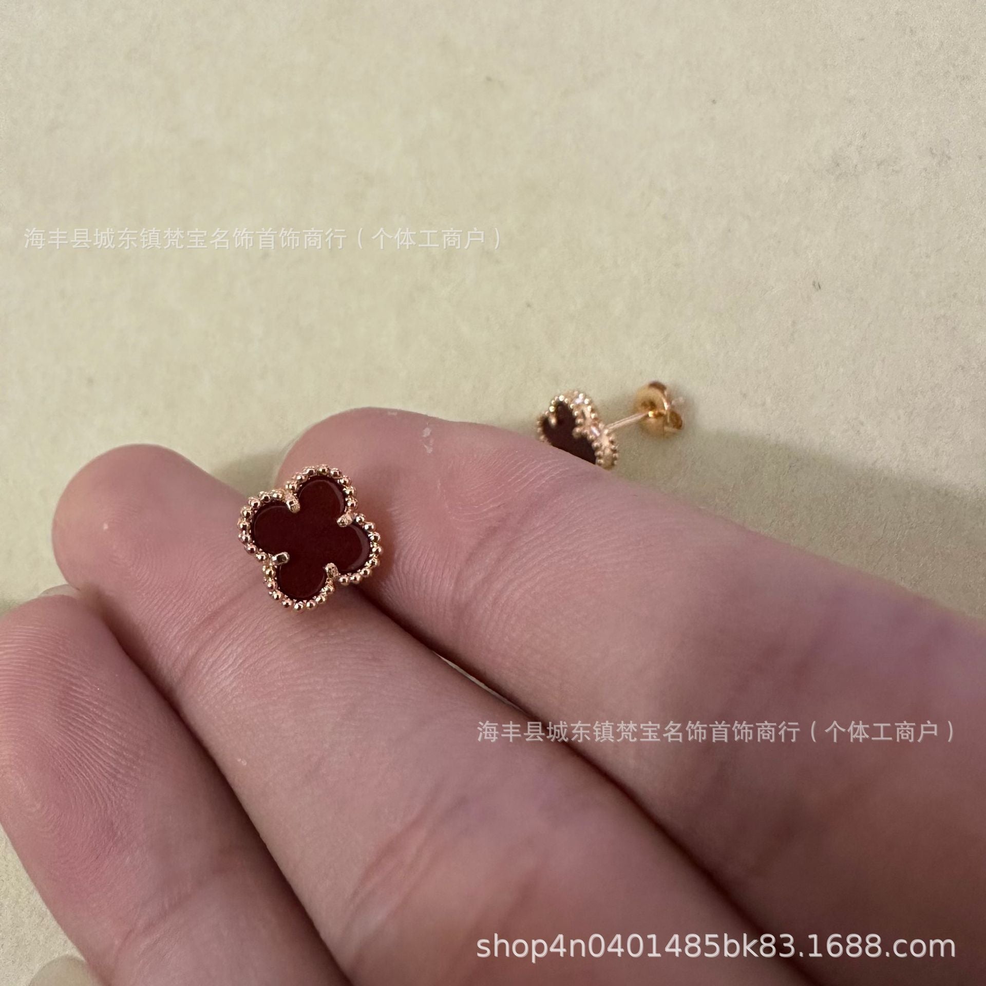 dxx-img:5b76b8de7be949e514310f7d59f5432d,ACC-ES-6129065336667-M1