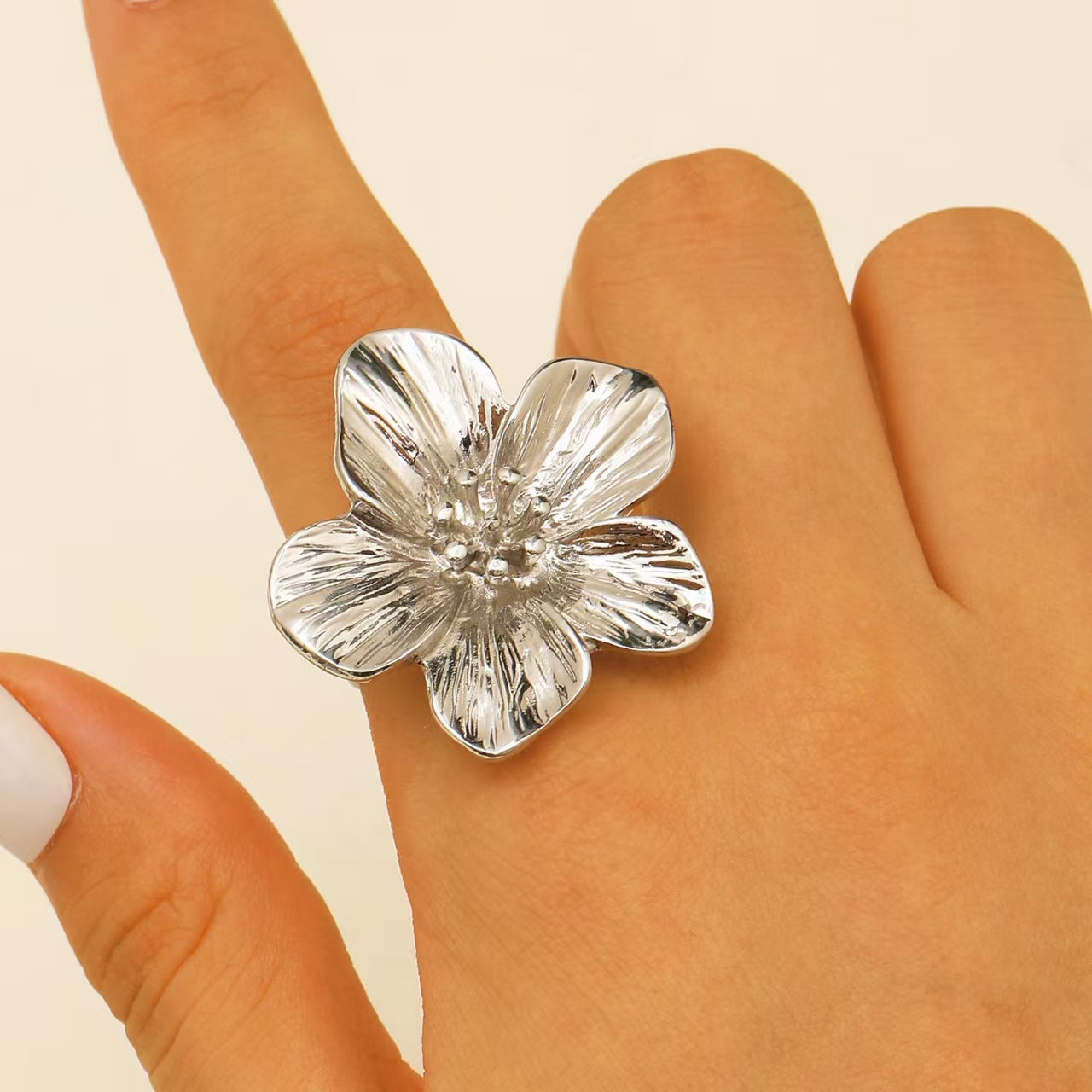 Wholesale Exaggerated Baroque Retro Ring  Export Niche Imitation Pearl Flower Ring