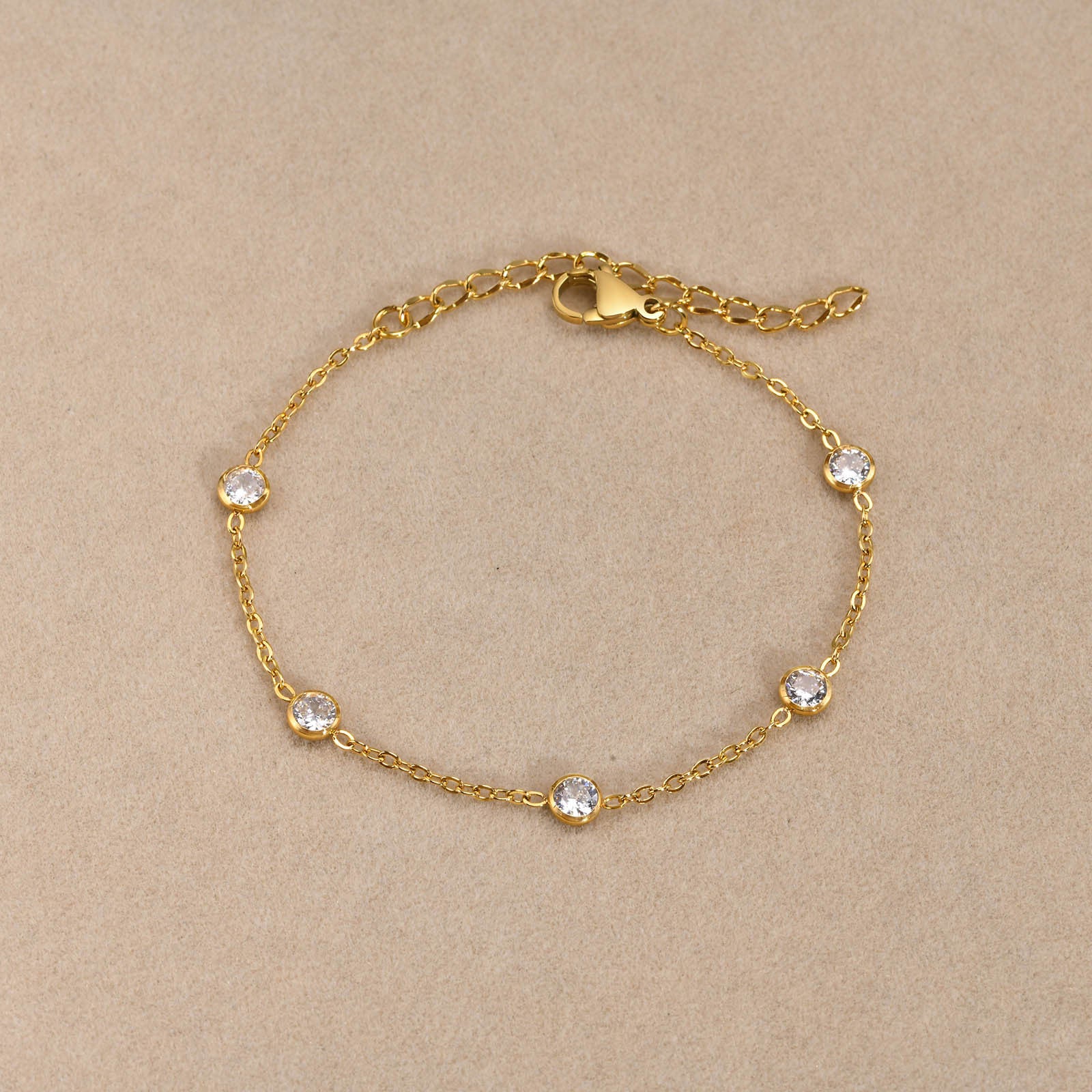 Wholesale Retro Gold Tone Stainless Steel 5 Stone White Zircon Bracelet Women S Chic Geometric Jewelry Accessory For Gift Or Boutique Resale