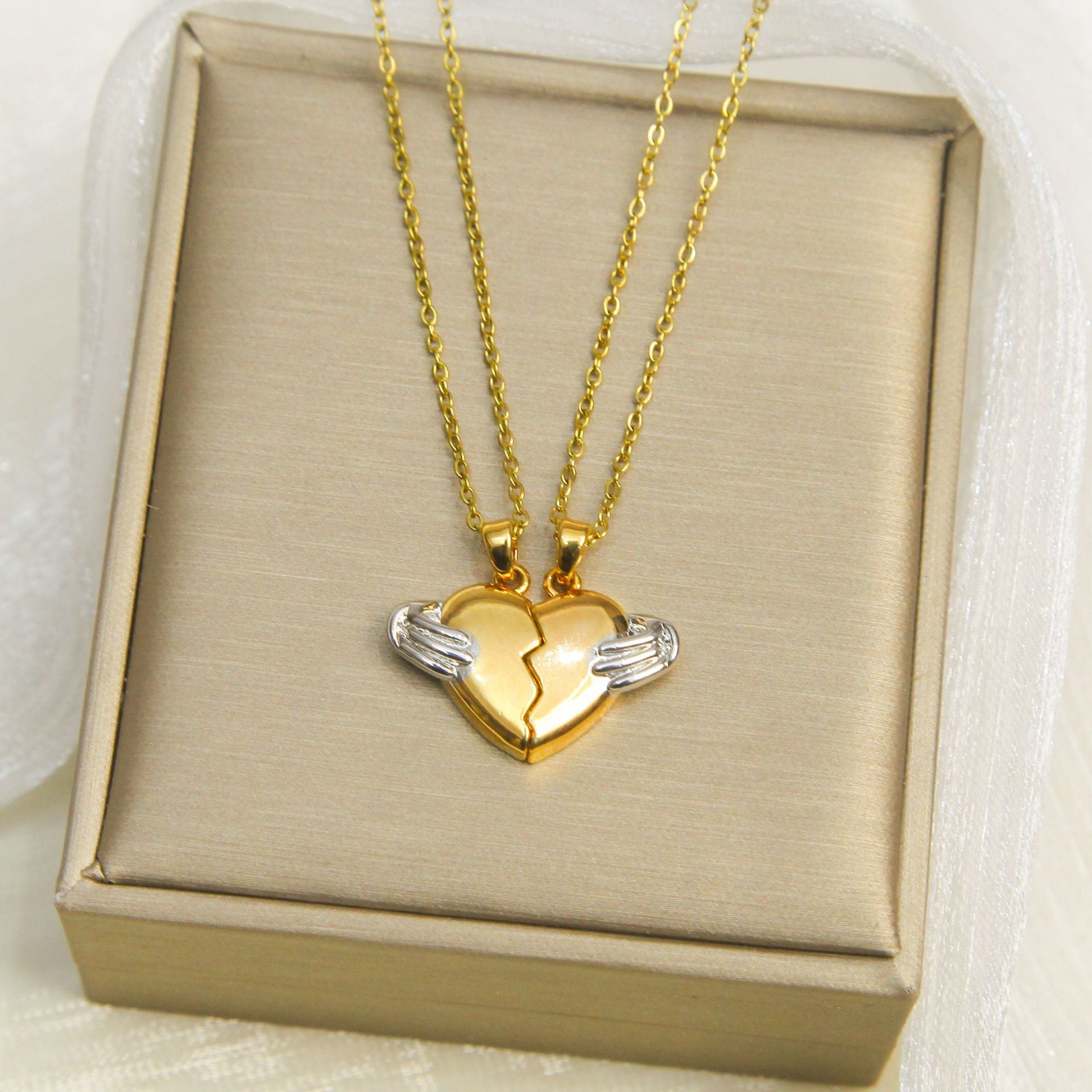 Wholesale Titanium Steel  Love Heart Magnetic Necklace