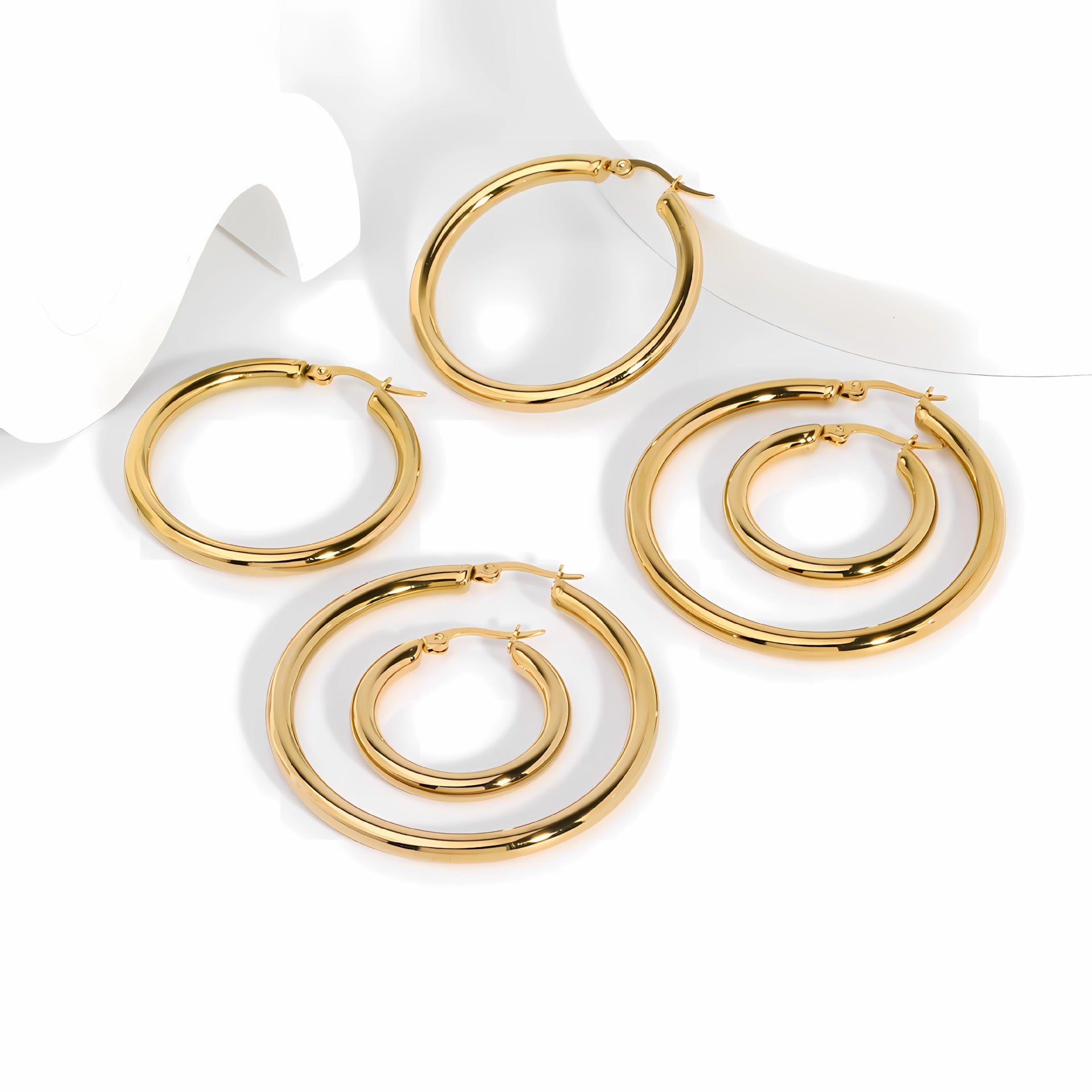 Wholesale 18K Gold Stainless Steel Circle Hollow Earrings ACC-ES-LiQuan010