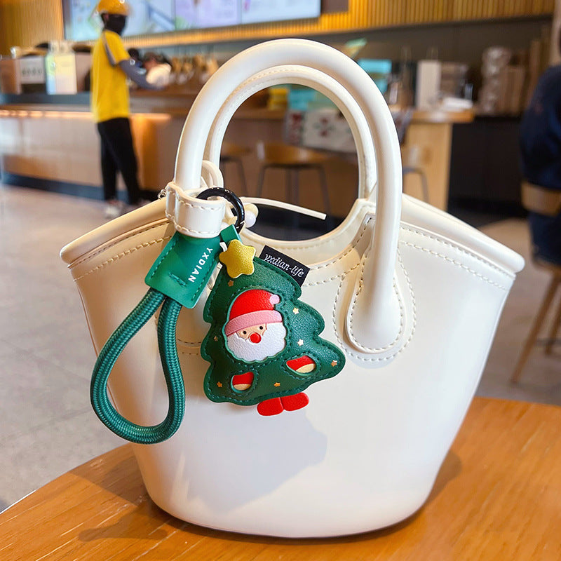 Wholesale  Christmas tree Creative PU leather keychain