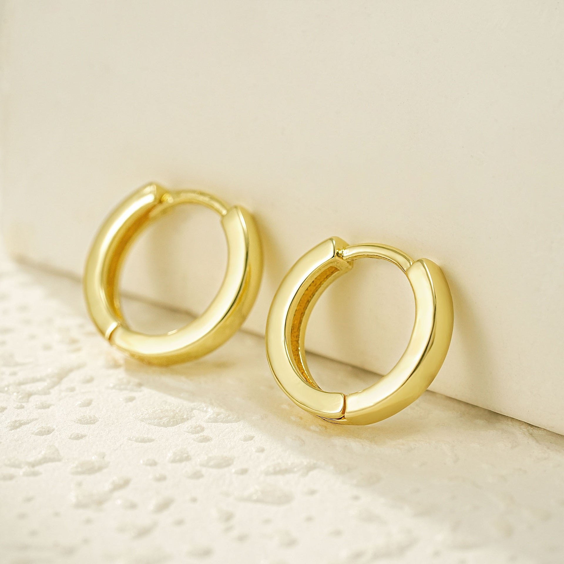 Wholesale gold personality copper earrings