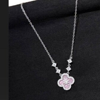 Wholesale Sweet Four-Leaf Flower Clavicle Chain - Titanium Steel,  Non-Fading,  Gemstone Accents - Boutique Resale Jewelry