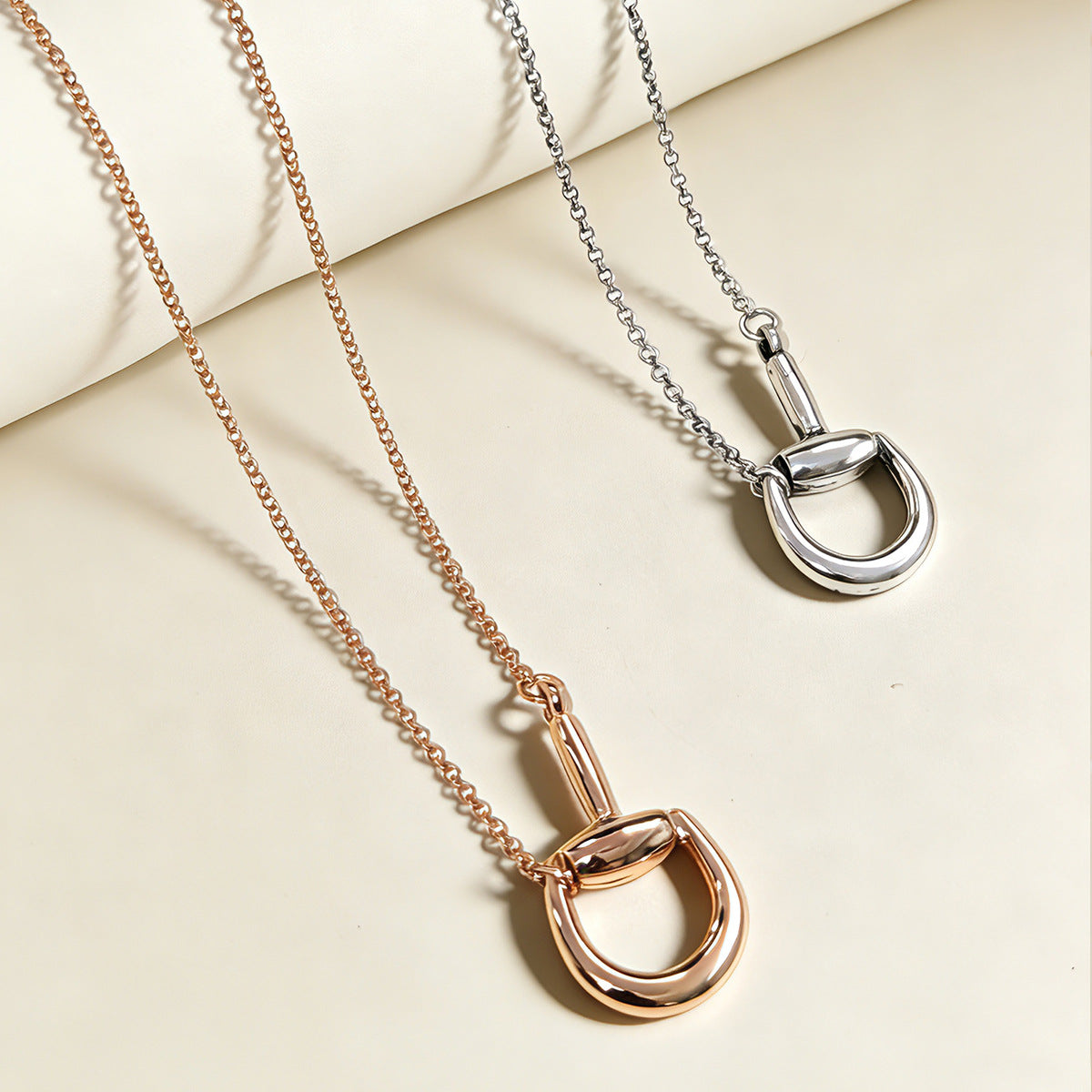 Wholesale Trendy Women S Zinc Alloy Necklace Earring Set Horseshoe Buckle Design Gold Blue Stone Snake Chain Jewelry Accessory