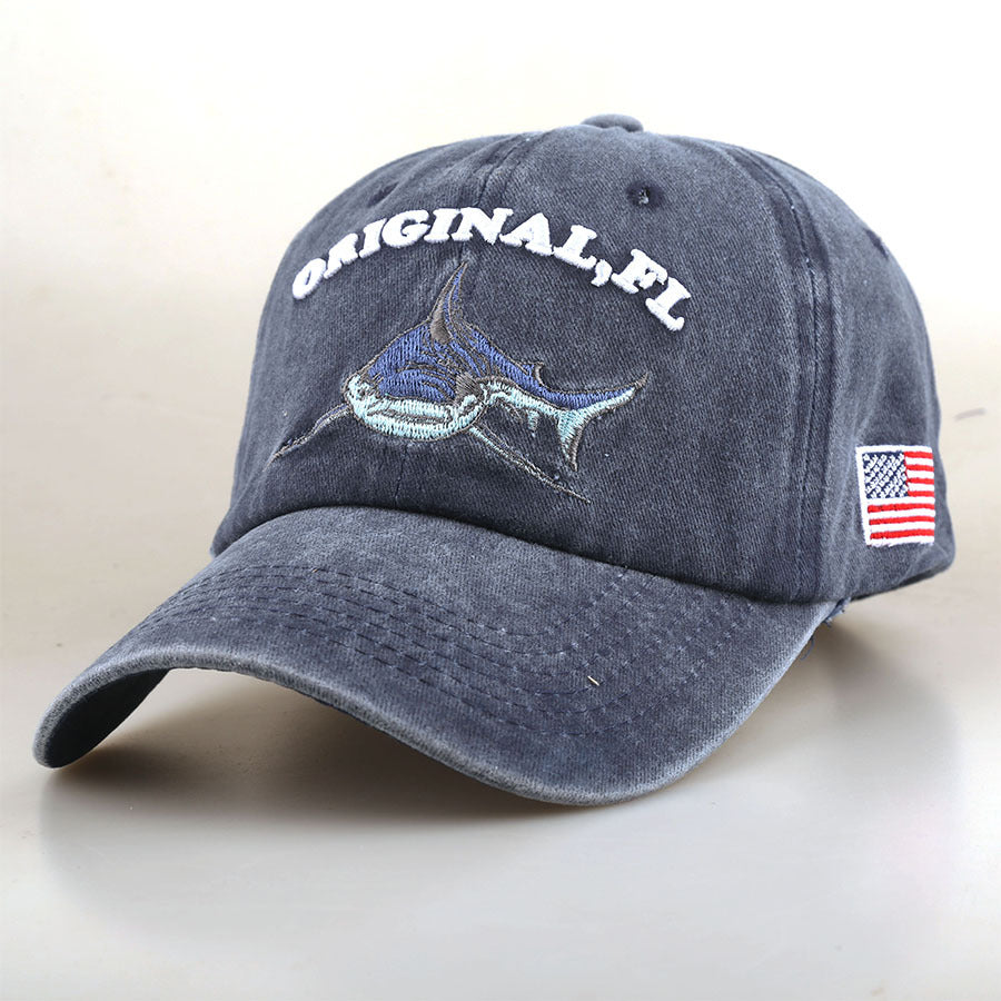 Wholesale Fashionable letter embroidered baseball cap