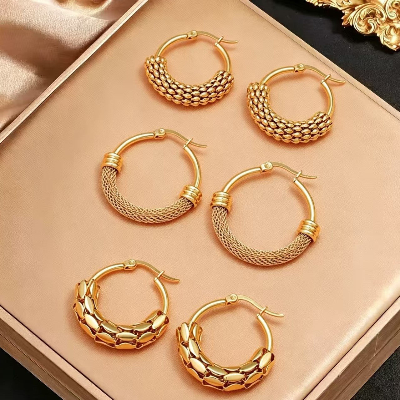 Wholesale Stainless Steel Electroplated Mesh Wrapped Circle Earrings Retro Chinese Style Boutique Jewelry Accessory