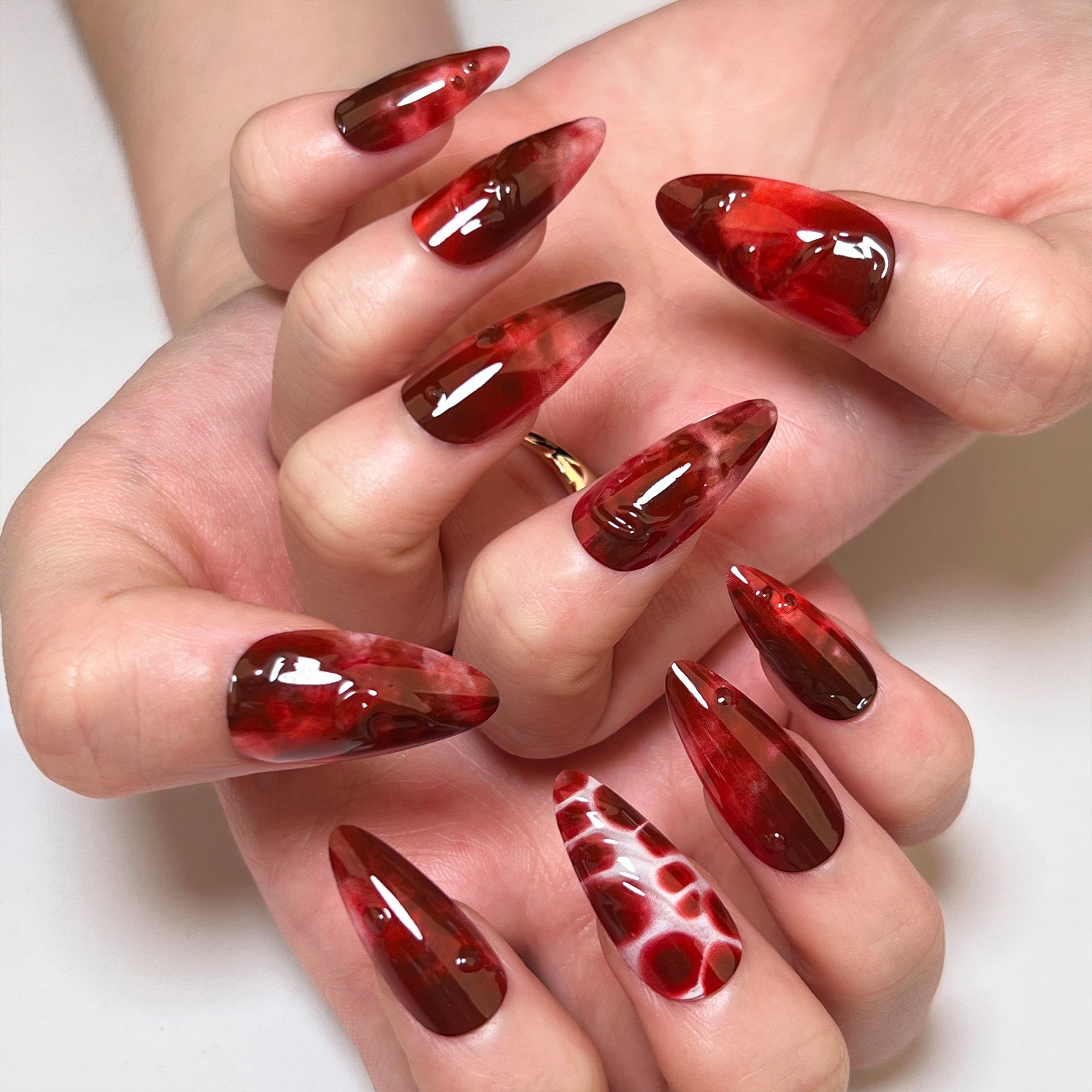 Wholesale 24 Pieces/box Halloween Short Red Smudge Wearable Press-on Nails Kits ACC-NS-LeFan015