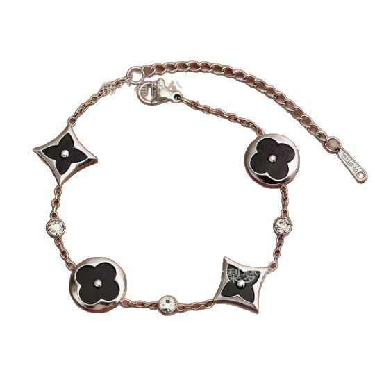 Wholesale Four-Leaf Clover Titanium Steel Bracelet,  18K Gold Plated Fashion Accessory,  Everyday Wear Gift for Women