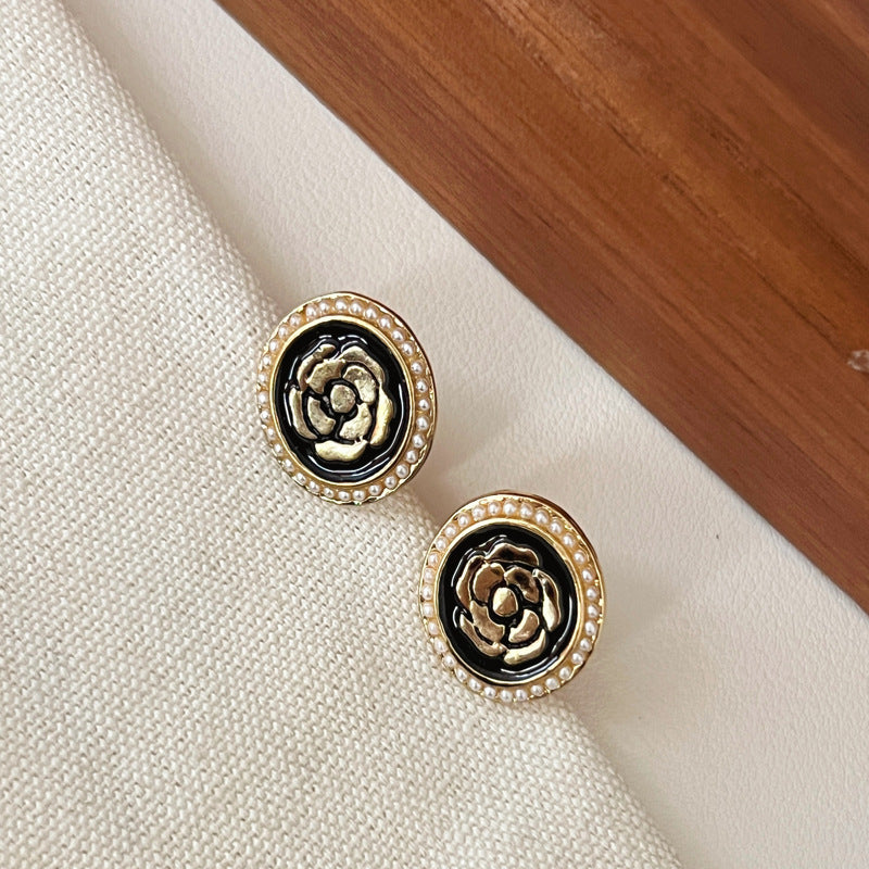 Wholesale Black Camellia Sterling Silver Light Luxury Earrings