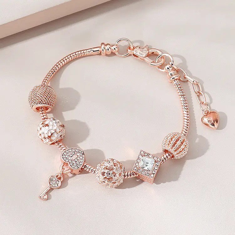 Wholesale Swan Heart Design Bracelet Gold Fashion Accessory Gift for Women