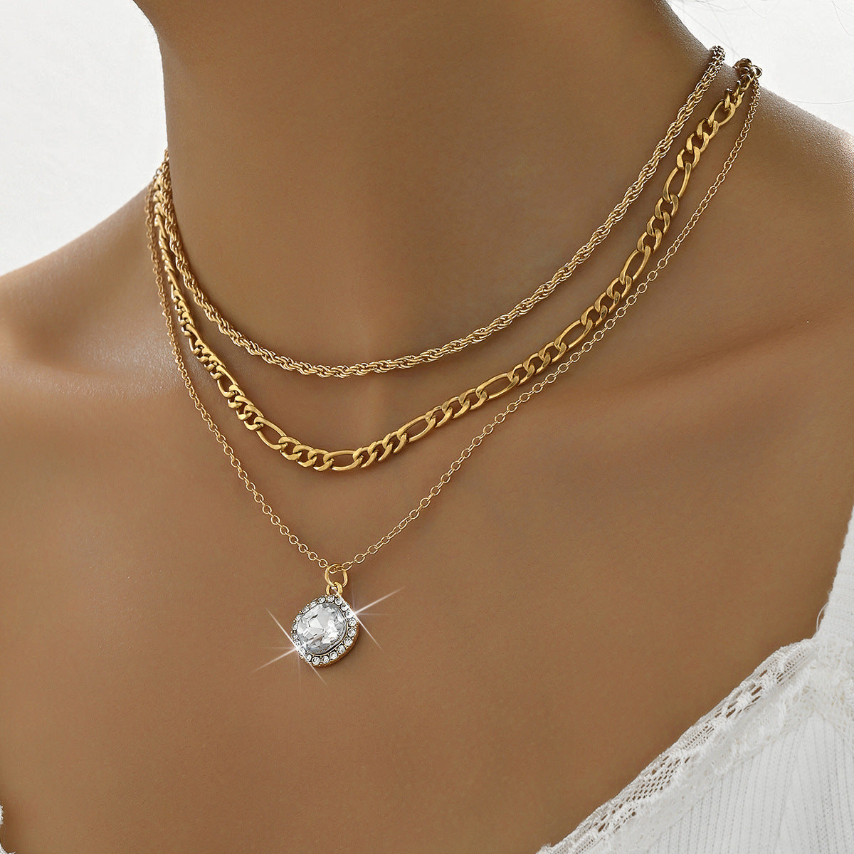 Wholesale Trendy Gold Multi-Layer Pendant Necklace,  Alloy Twist Chain Women' s Jewelry Accessory,  Boutique Resale Gift