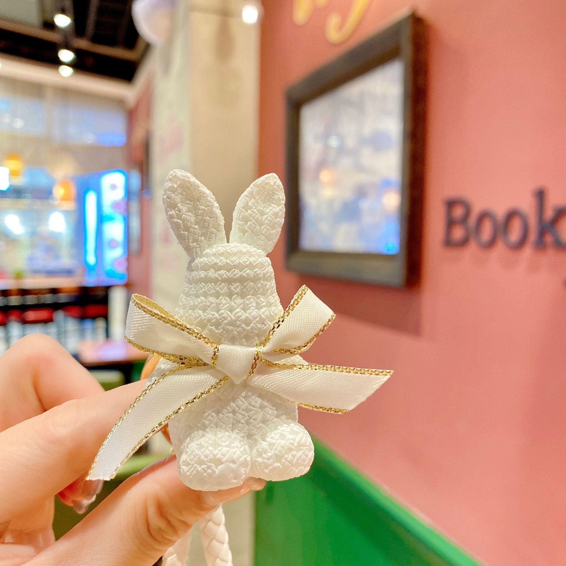 Wholesale Cartoon Resin Bow Tie Rabbit Keychain Lanyard Keychain ACC-KC-AiLe004