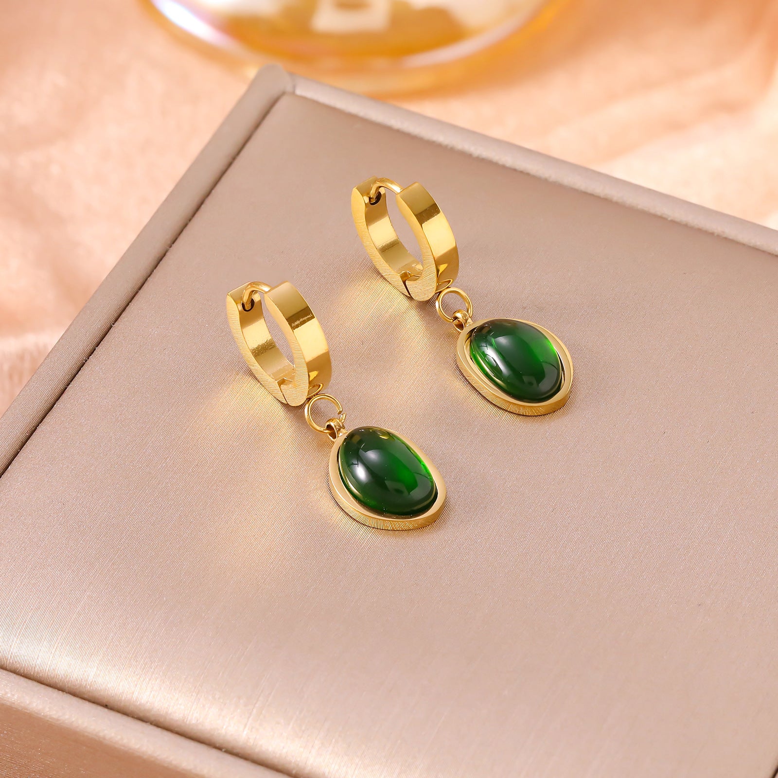 Wholesale Vintage Emerald Geometric Women S Titanium Steel Snake Bone Chain Jewelry Set Boutique Fashion Accessory For Party Gift