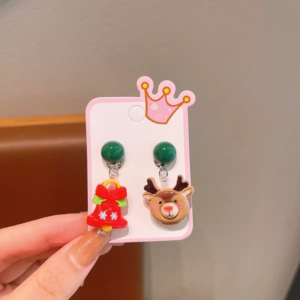 Wholesale Acrylic Christmas Sleigh Bell Charms For DIY Phone Case And Hair Clip Decoration Fashion Accessory Gift For Resale