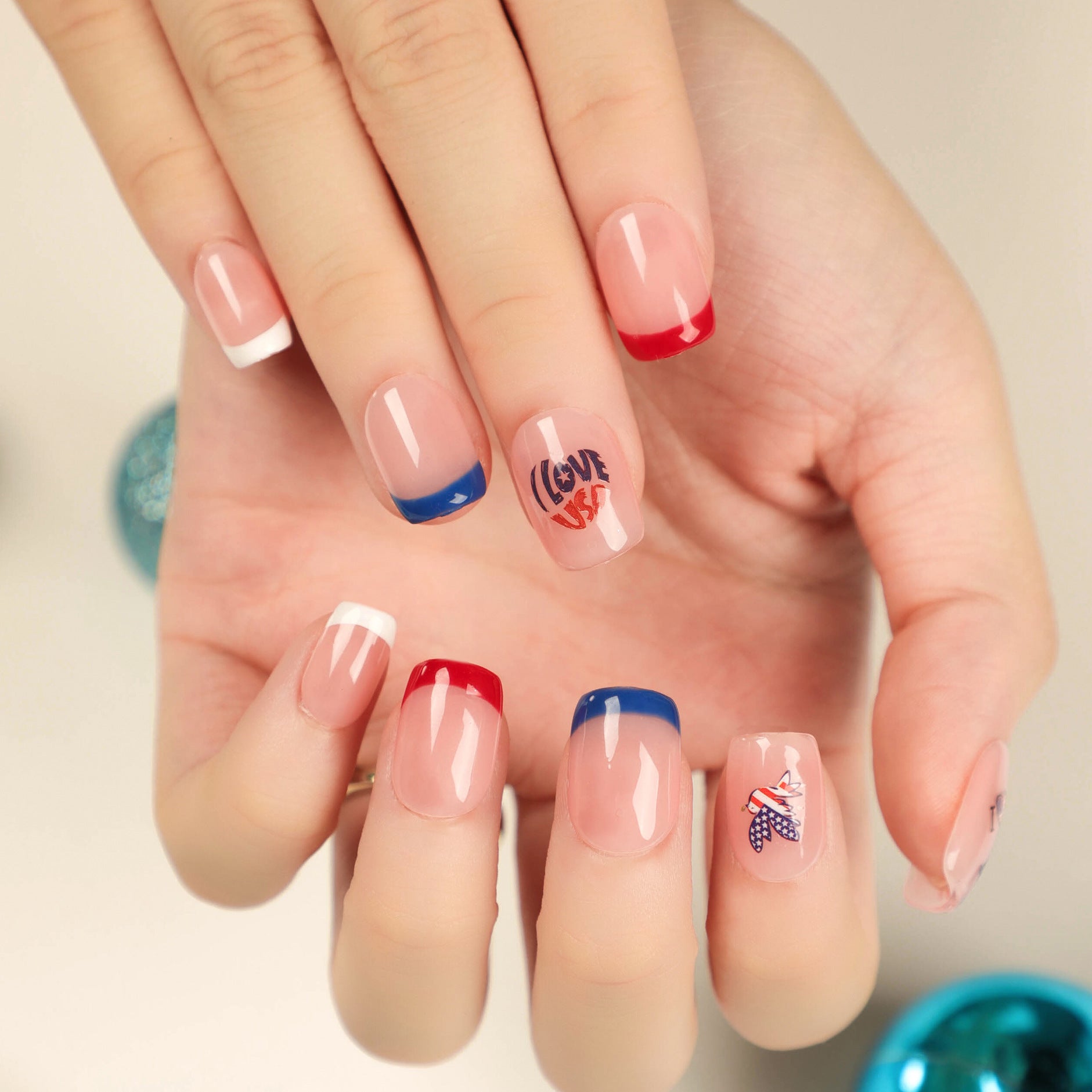 Wholesale 24 Pieces/box American Independence Day Short Shiny Wearing Nail Press-on Nails Kits ACC-NS-LeFan005