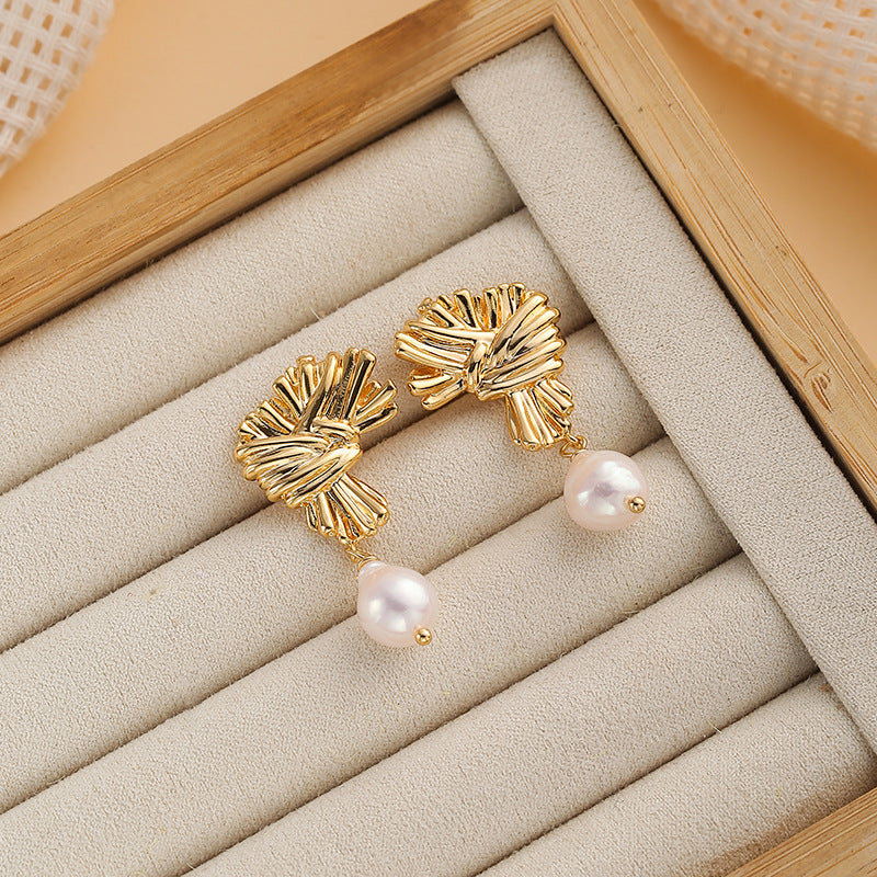 Wholesale  natural pearl earrings silver ear flowers butterfly earrings