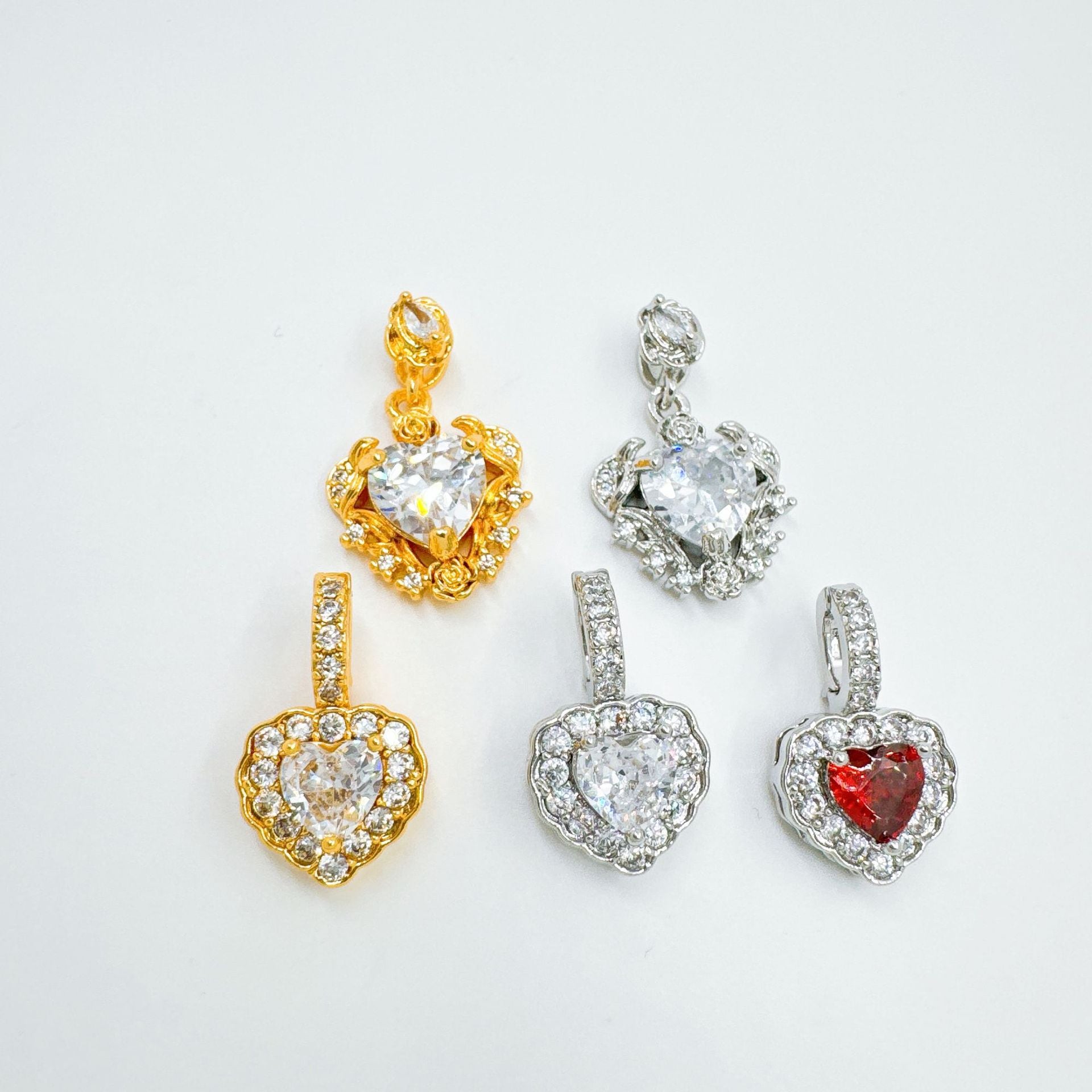 Wholesale Copper Gold Plated Zircon Necklace Pendant Sweet Cool Wind Style Fashion Accessory for Party