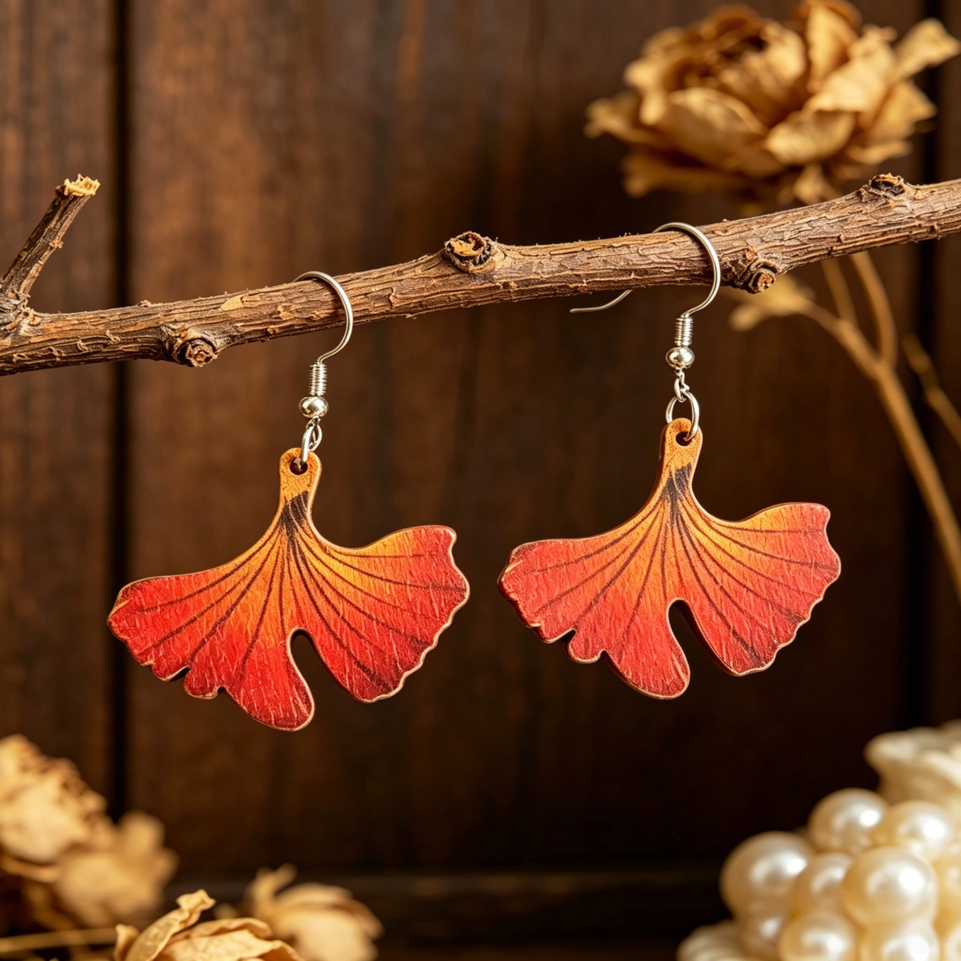 Wholesale Retro Ginkgo Leaf Wooden Earrings Vintage Painted Fallen Leaf Fashion Accessory