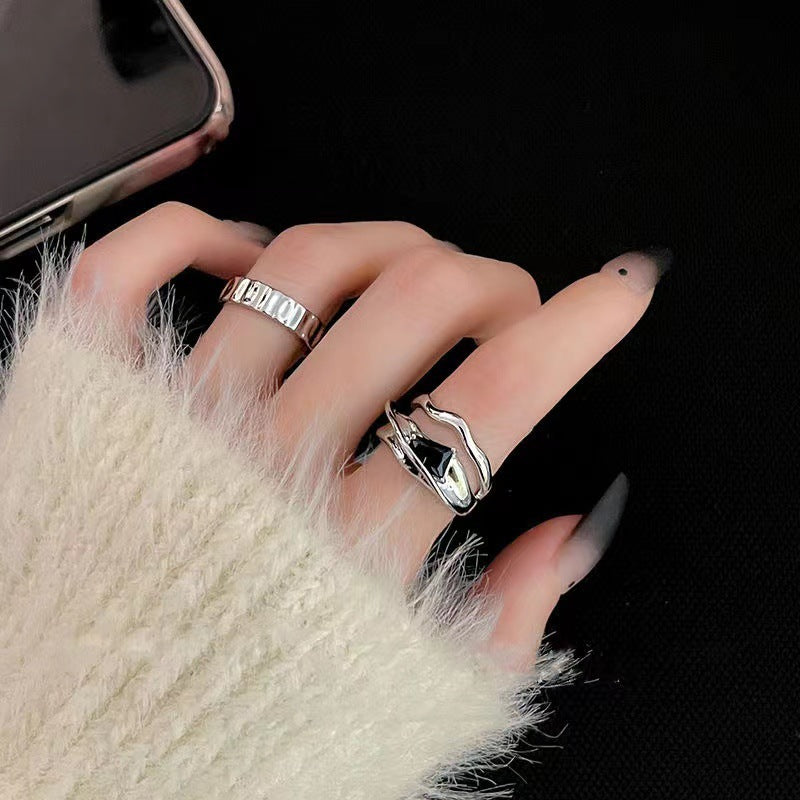 Wholesale Geometric Minimalist Black Crystal Open Ring Adjustable Opening Modern Chic Jewelry Accessory For Resale