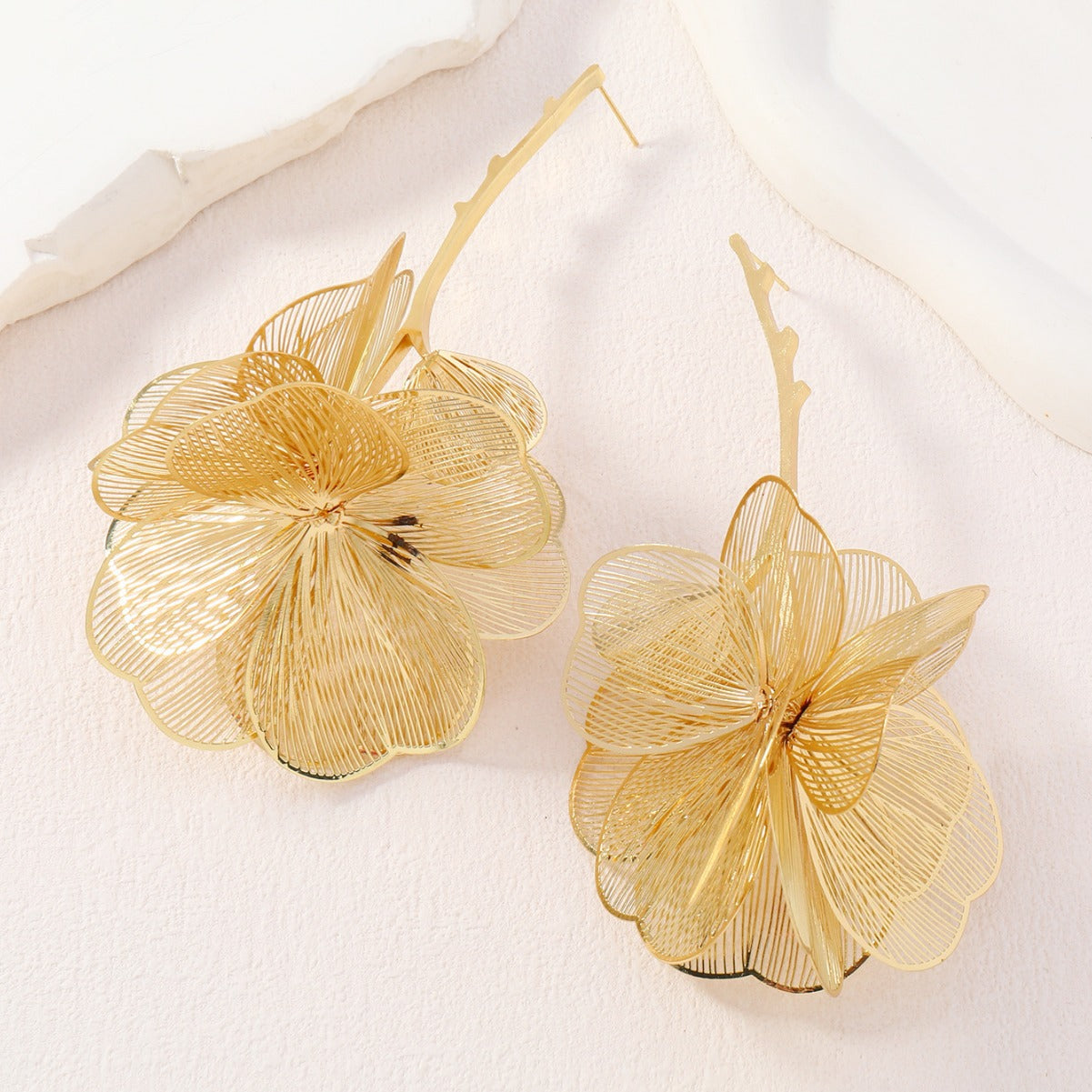 Wholesale Long Petal Tassel Exaggerated Earrings Statemente Earrings ACC-ES-Qunq001