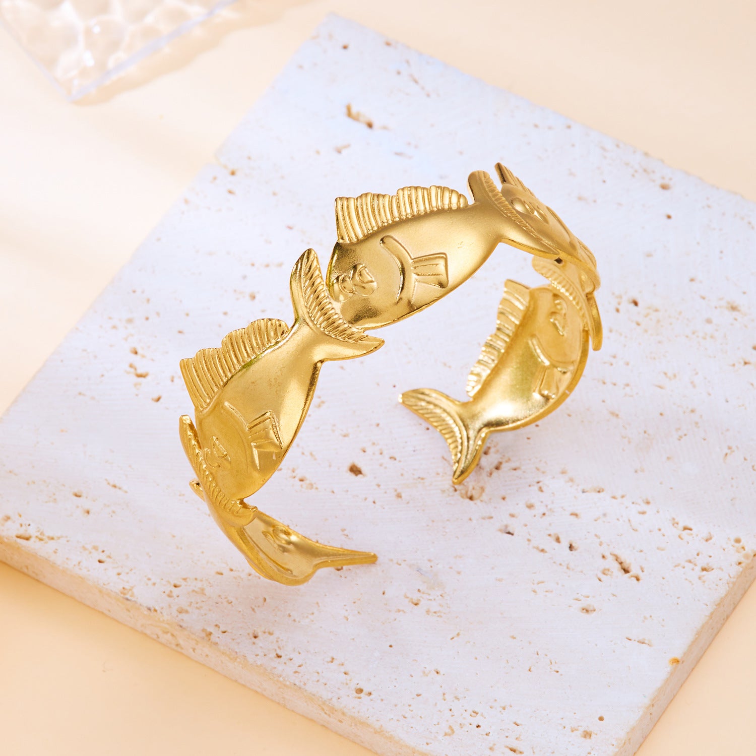 Wholesale Stainless steel  Creative Beach Holiday Starfish Open Style Bracelet