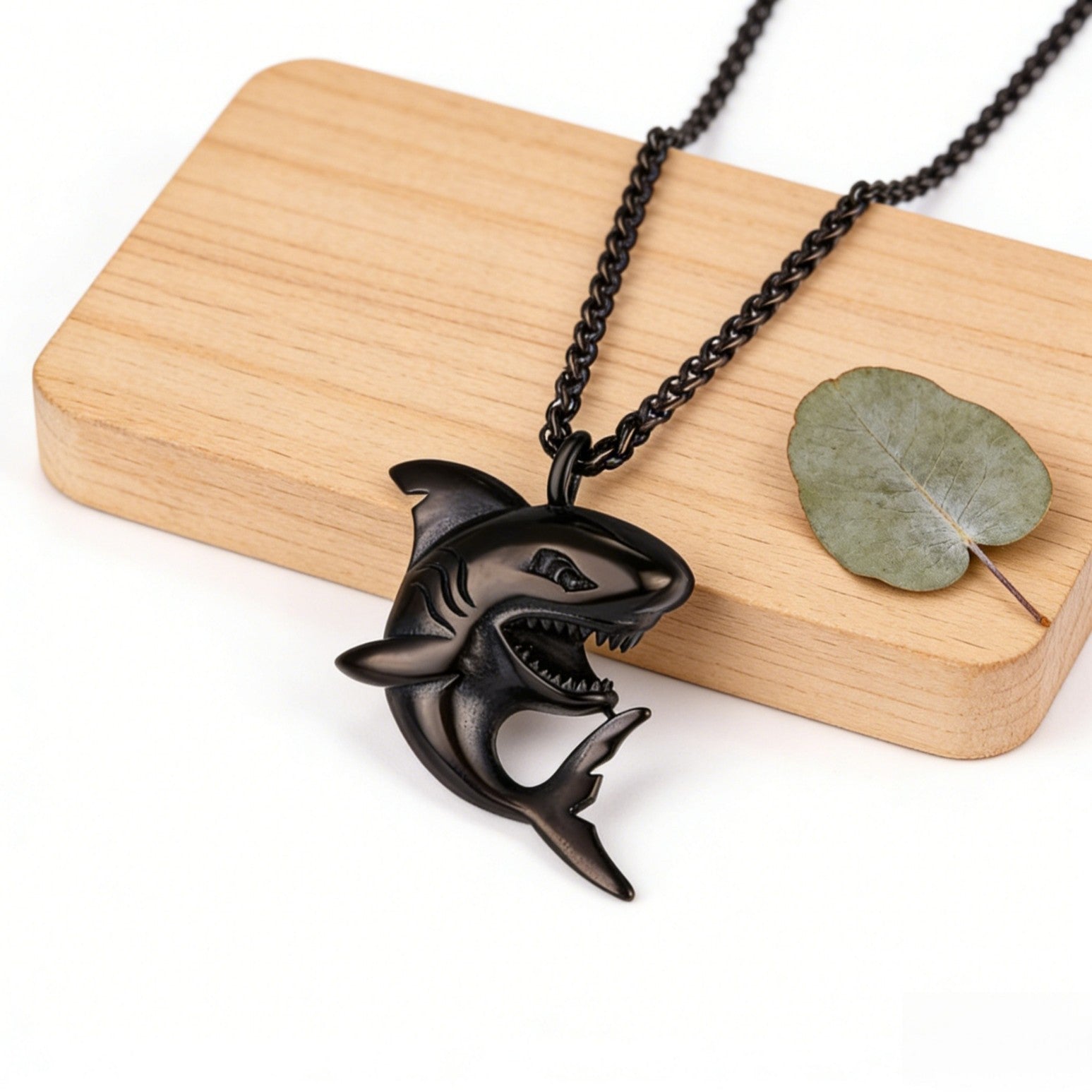 Wholesale Dark Style Alloy Shark Pendant Necklace