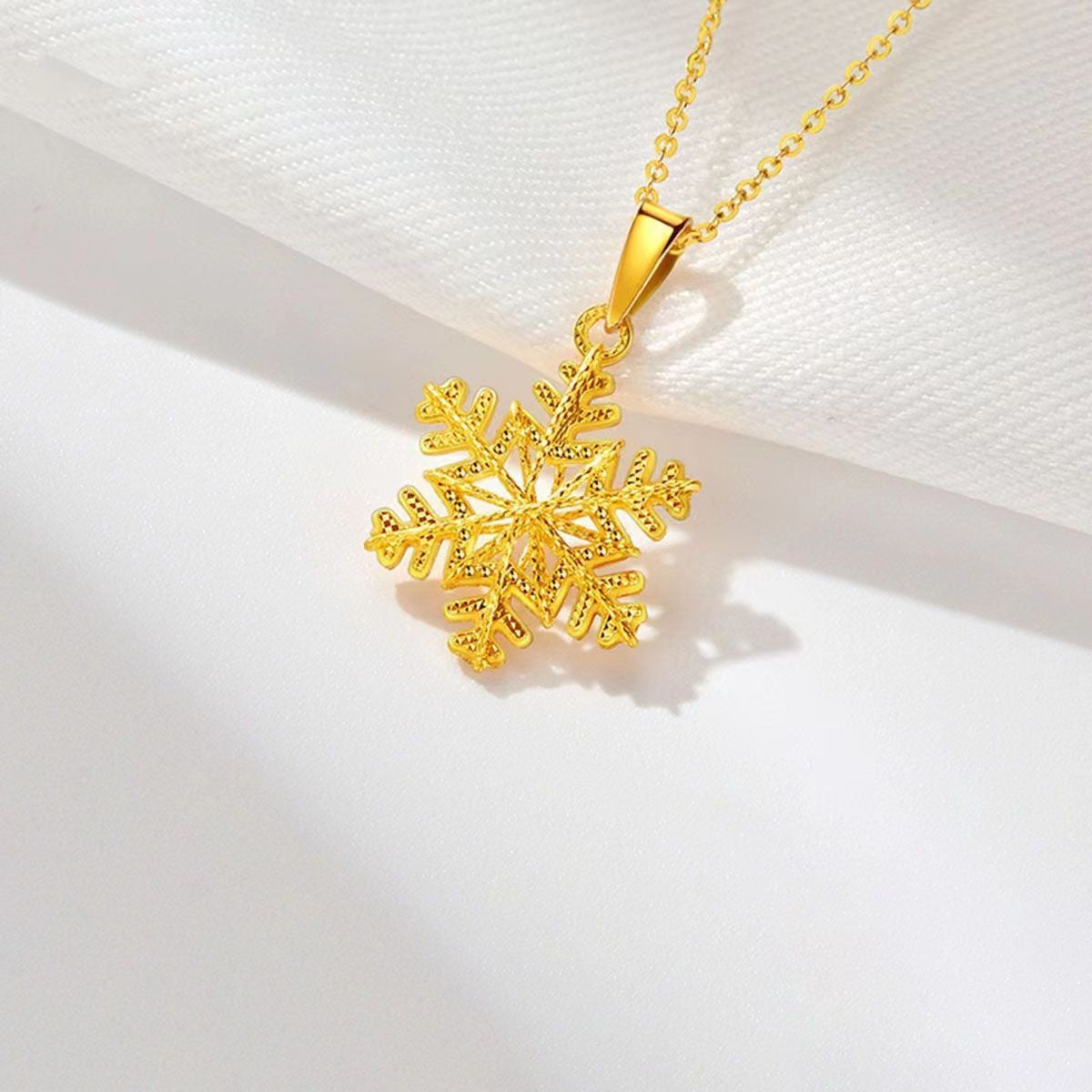 Wholesale Gold Snowflake Necklace