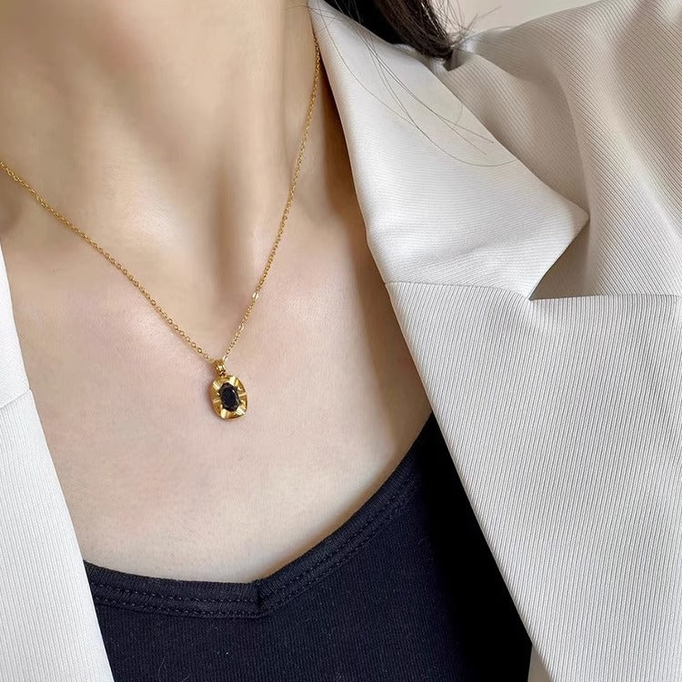 Wholesale  Titanium Steel Retro Irregular Black Zircon Pendant Necklace