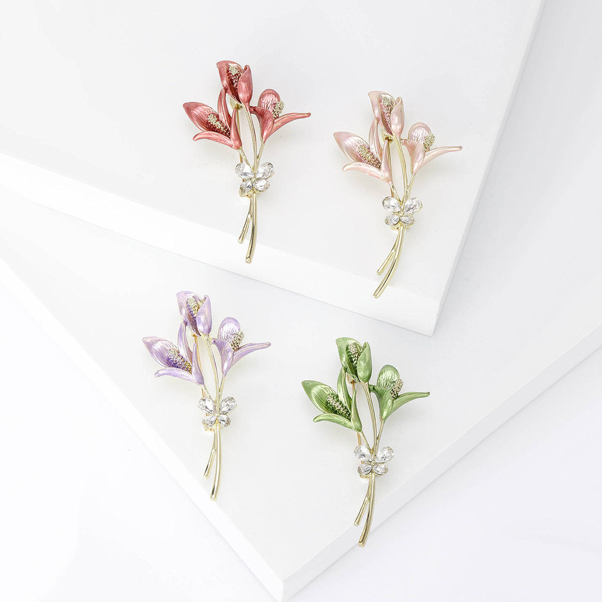 Wholesale Stylish Vintage Flower Bouquet Brooch Pin For Women Rhinestone Party Gift