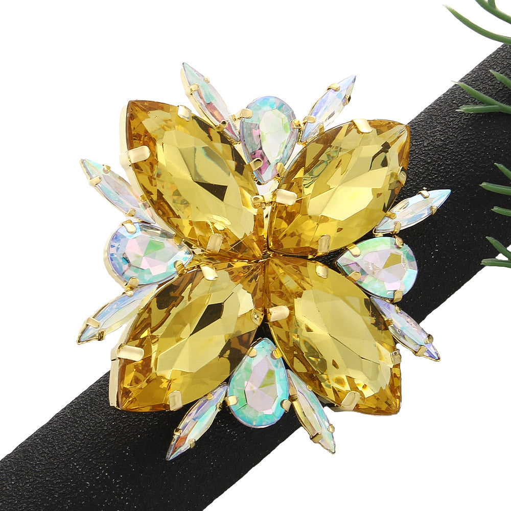 Wholesale  Rhinestone ring exaggerated light luxury flower ring