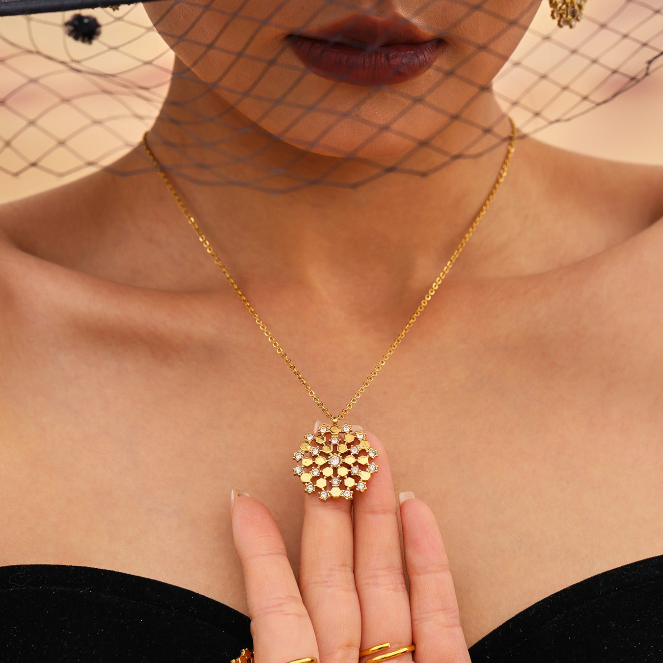 Wholesale  Stainless Steel Snowflake Czech Diamond Pendant Necklace