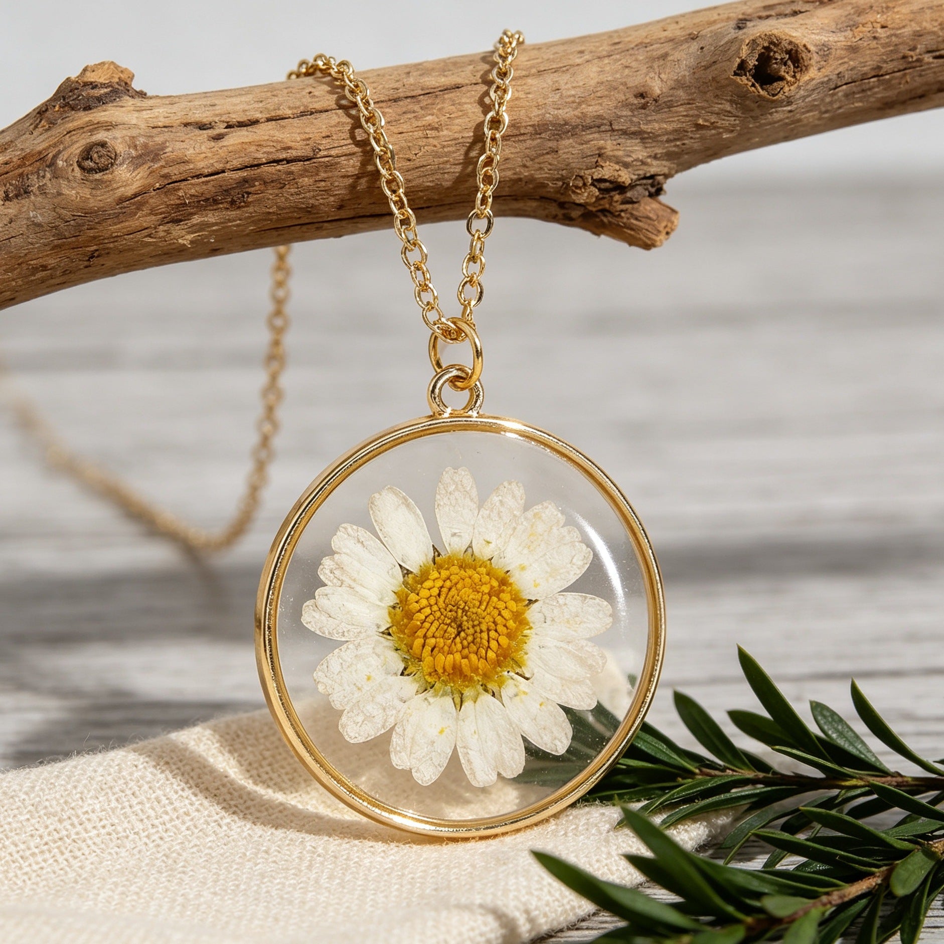 Wholesale Vintage Dried Flower Resin Sunflower Pendant Necklace For Women Trendy Fashion Jewelry Accessory
