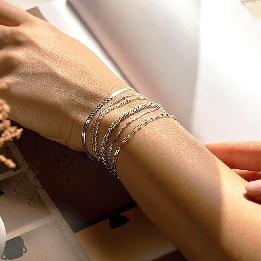 Wholesale Cross-Border Hot-Selling Stainless Steel Gold Bracelet for Women,  Plated with 18K Real Gold,  Fashionable and Versatile Bracelet,  Wholesale Titanium Steel Bracelet
