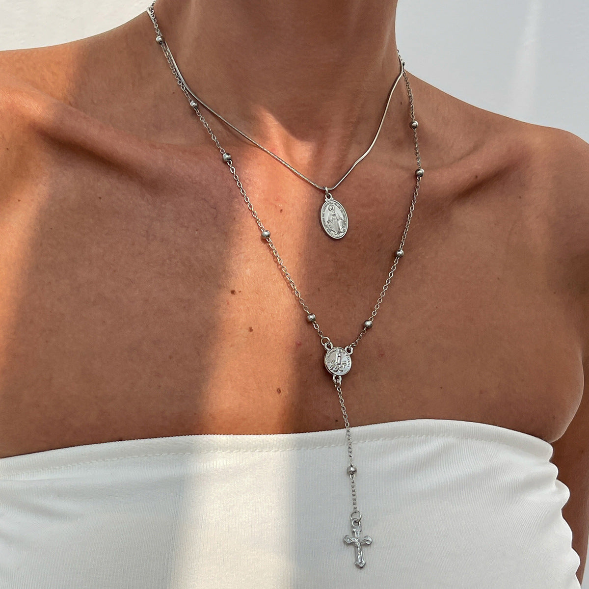 Wholesale Stylish Layered Cross Pendant Necklace With Tassel Rhinestone Gold Tone Alloy Electroplated Fashion Jewelry Accessory For Resale