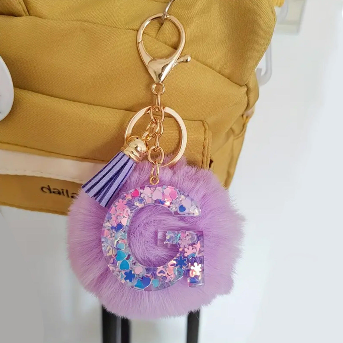 Wholesale Cute resin pom-pom 26 letter keychain