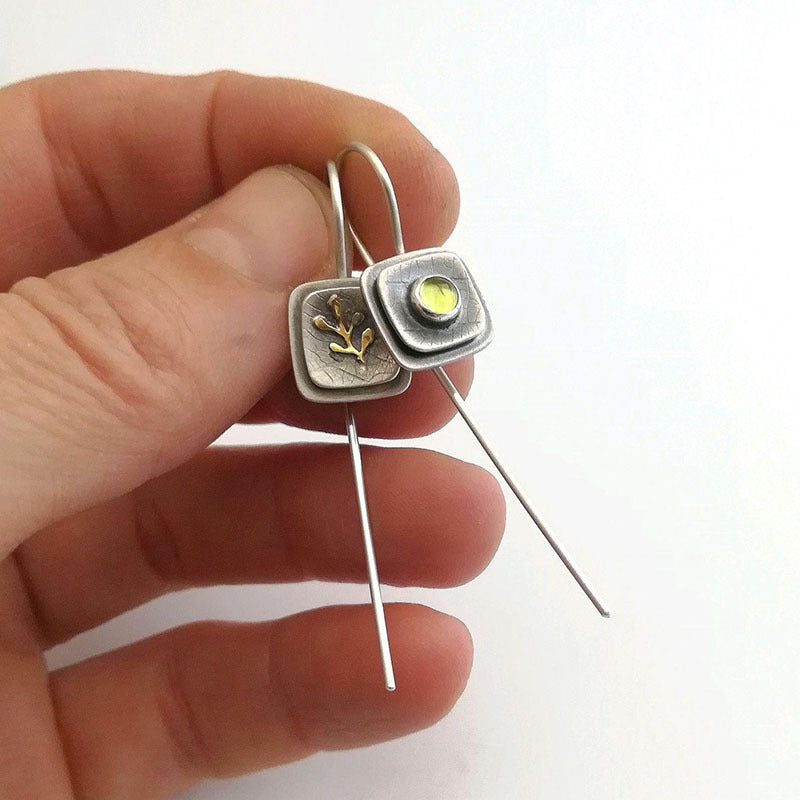 Wholesale  Olive Green Moonstone Earrings Personalized All-match Plant Flower Inlaid Pearl Earrings