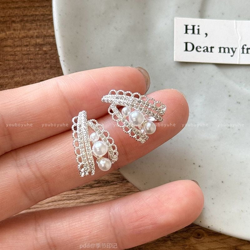 Wholesale Micro-inlaid zircon pearl earrings light luxury lace edge earrings