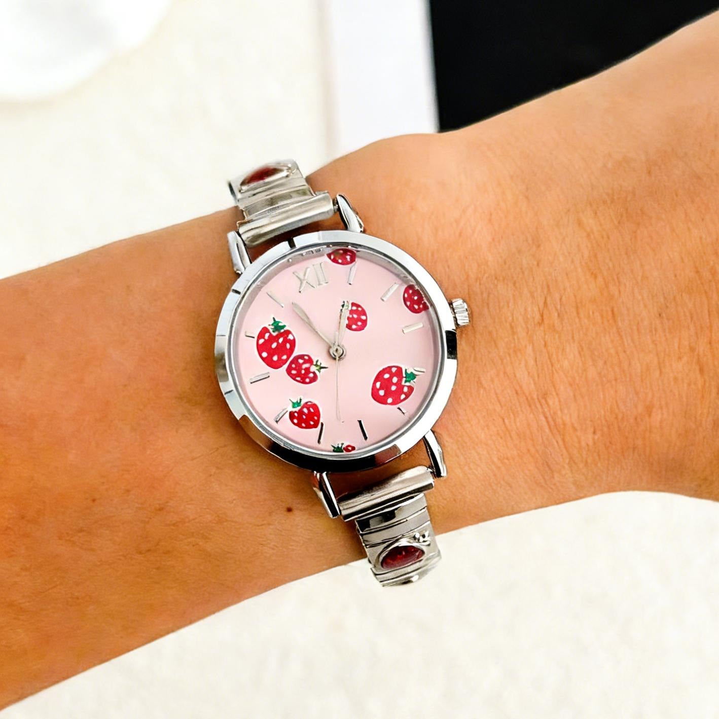 Wholesale Women' s Casual  Stylish Quartz Watch with Printed Cherry  Strawberry Design — DIY Modular Strap