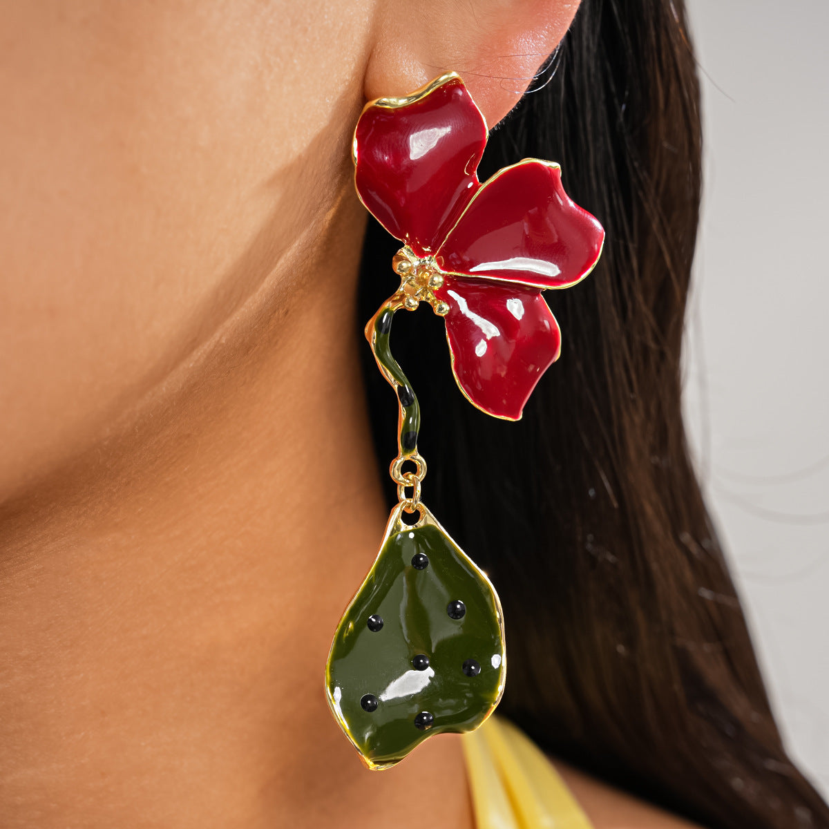 Wholesale Trendy Flower Enamel Earrings - Alloy Silver Post,  Red Green Colors,  Fashion Jewelry Accessory